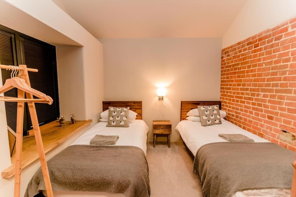 Beautiful Barn Conversion Close To The Broads Dilham Kültér fotó
