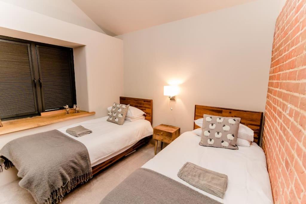 Beautiful Barn Conversion Close To The Broads Dilham Kültér fotó