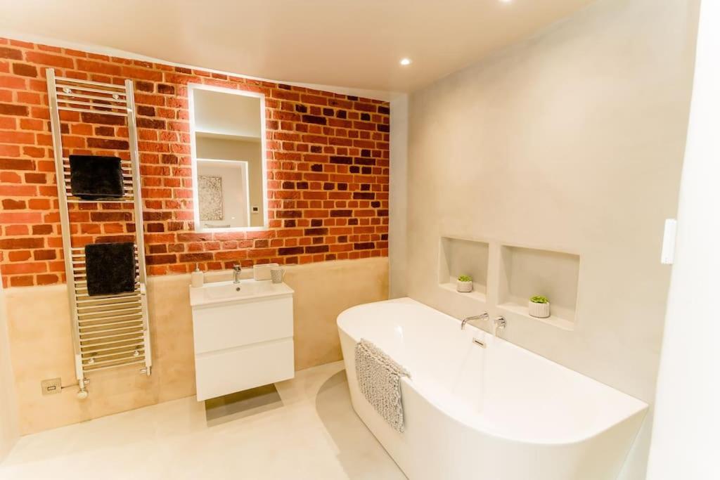 Beautiful Barn Conversion Close To The Broads Dilham Kültér fotó