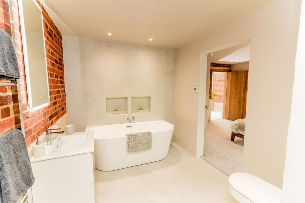 Beautiful Barn Conversion Close To The Broads Dilham Kültér fotó